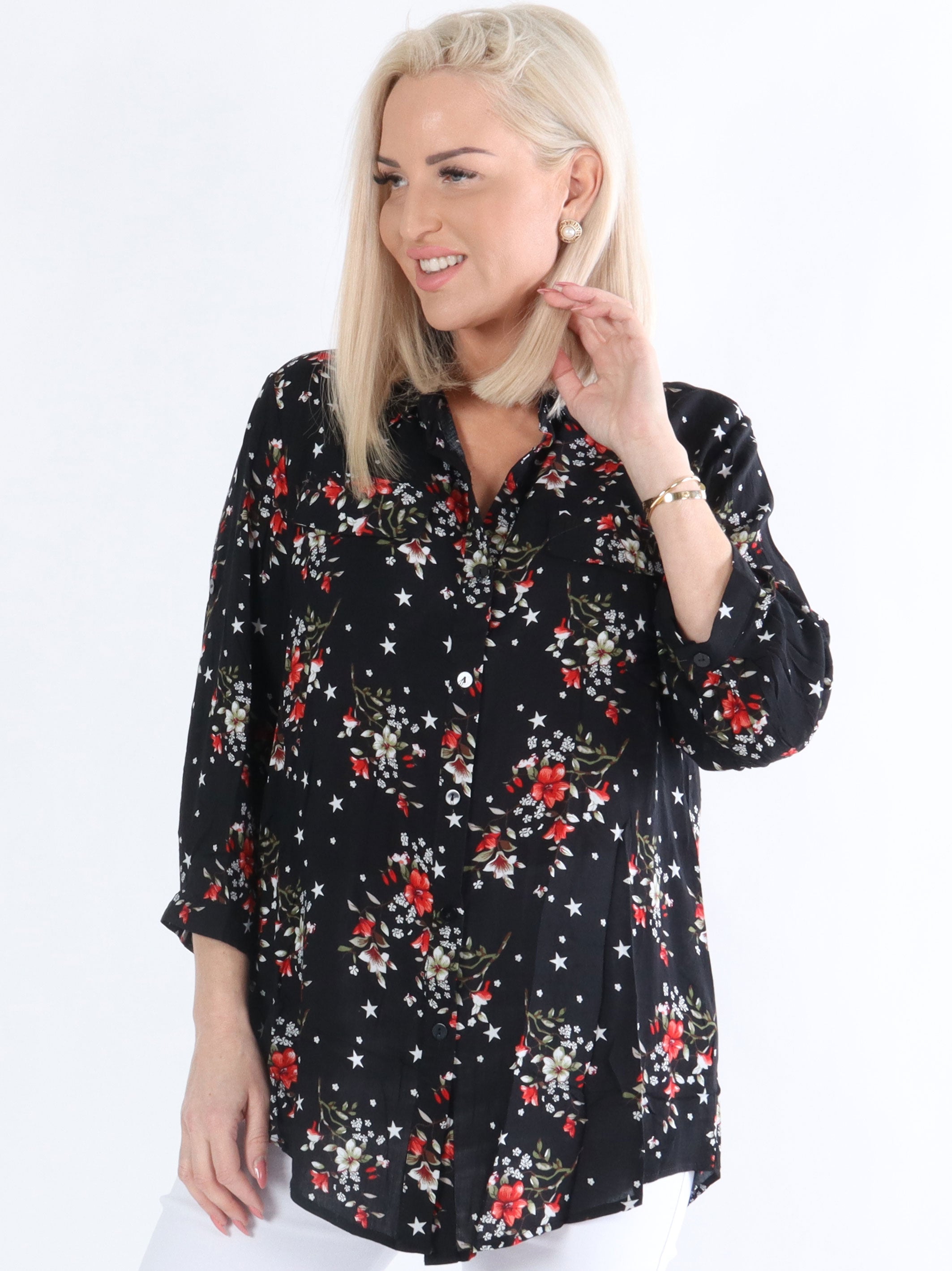 Opal - Svart blommig skjorta med små stjärnor